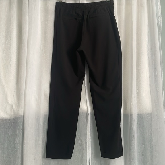 Yogalicious black ankle pants Size Small hip to hip 15” inseam 27” - Picture 2 of 8